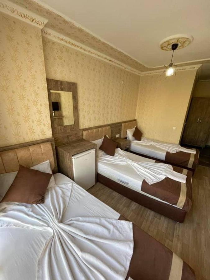 Oezguer Hotel Antalya Exterior photo